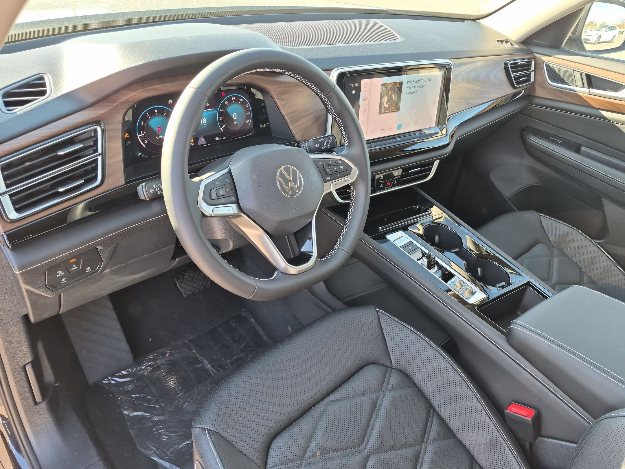 New 2026 Deep Black Pearl Volkswagen 2.0T SE w/Technology image 10