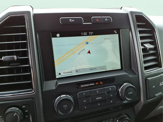 Used 2018 Gray Ford XLT image 27