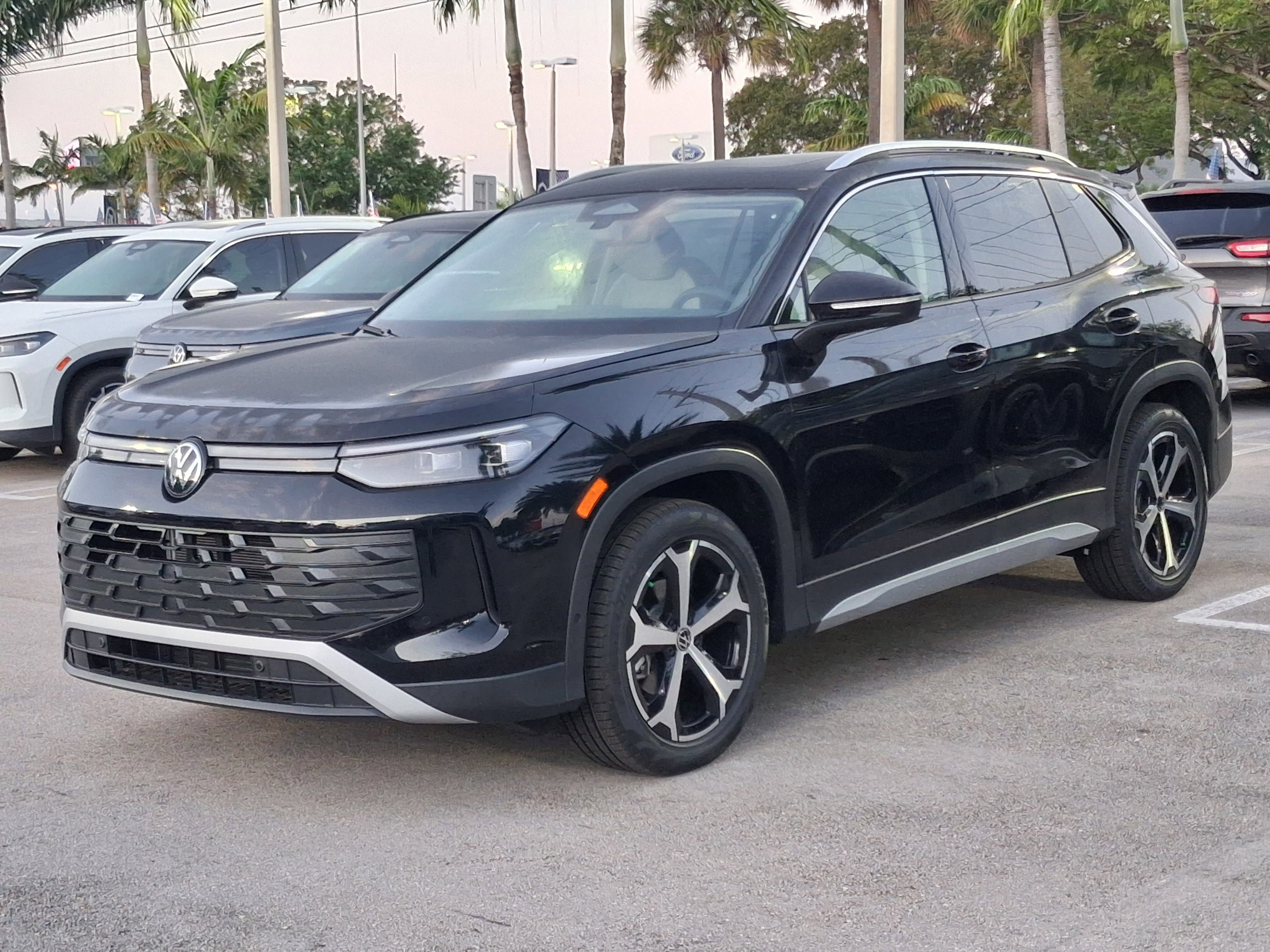 New 2026 Black Volkswagen 2.0T SE image 3