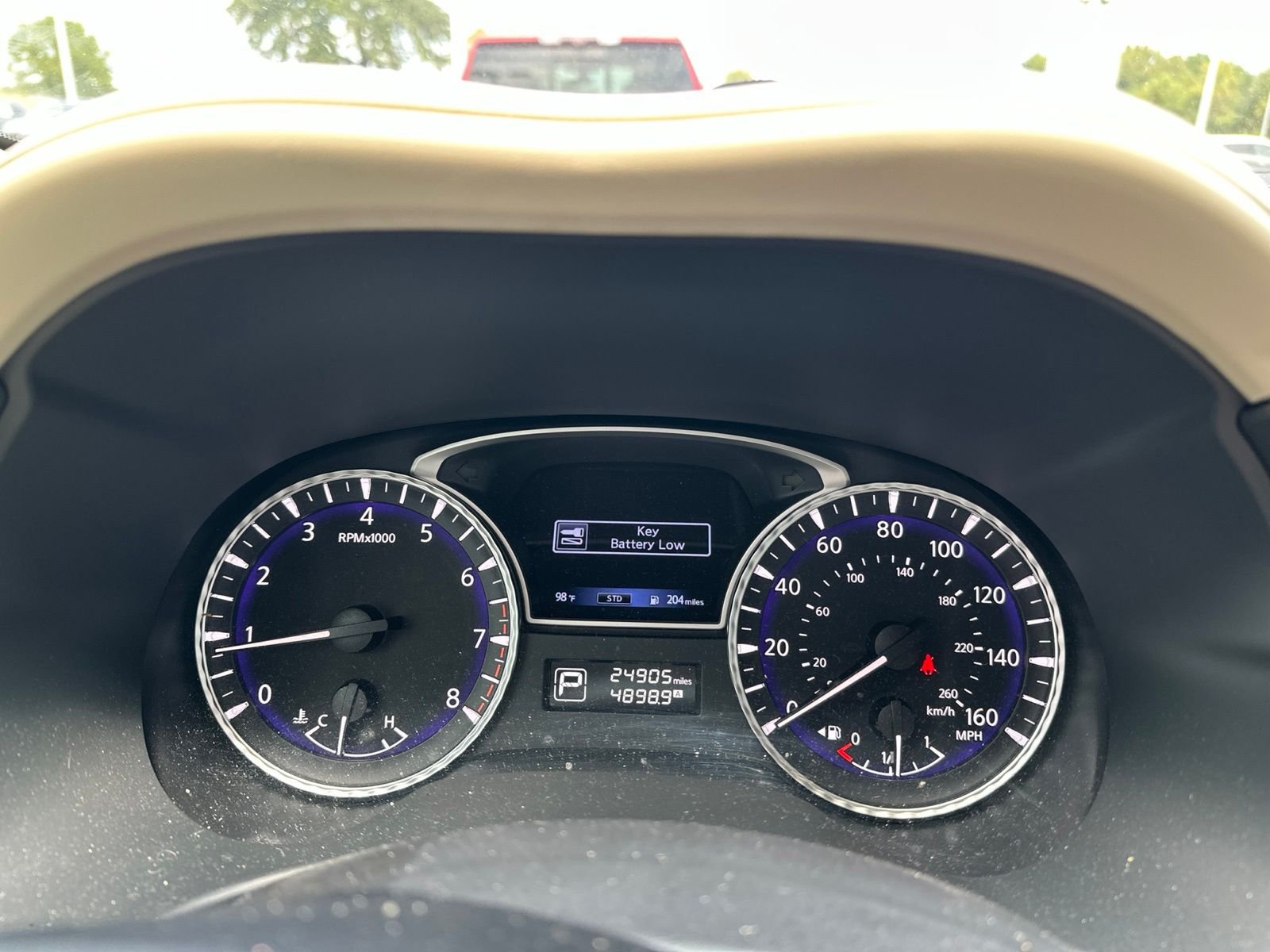 Used 2020 White INFINITI LUXE image 14