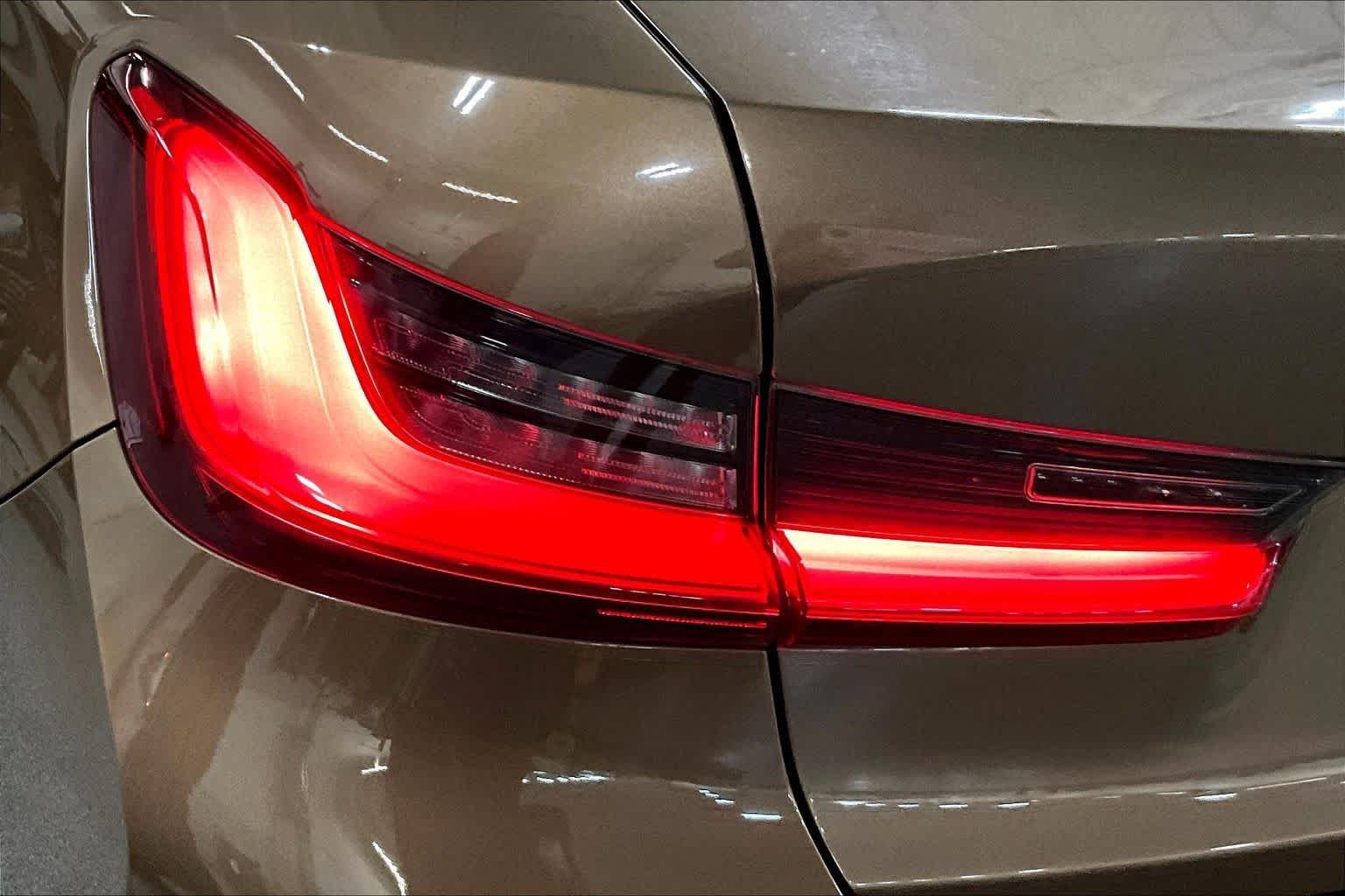 Used 2019 Vermont Bronze Metallic BMW 330i xDrive image 31