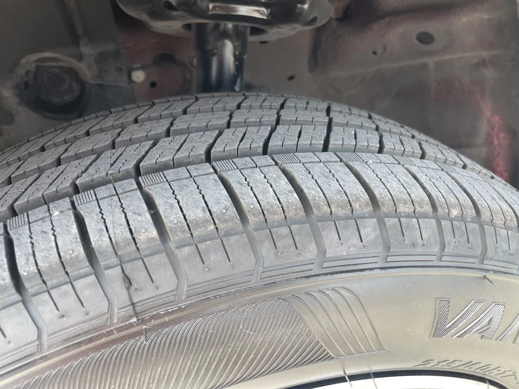 Used 2025 Red Nissan SV image 28