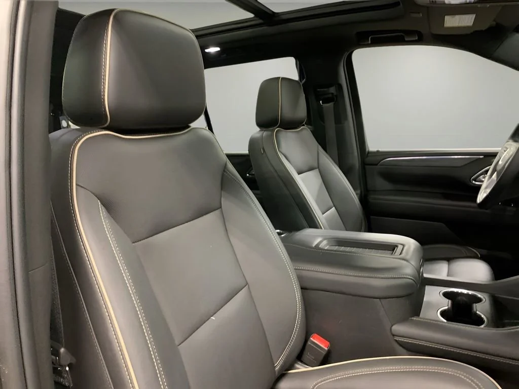 2023 GMC Yukon SLT - Photo 12