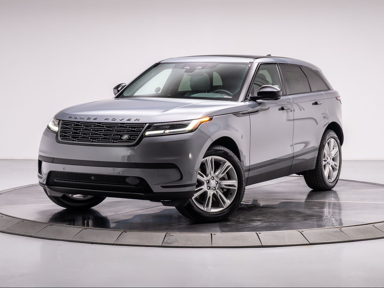 2026 Land Rover Range Rover Velar
