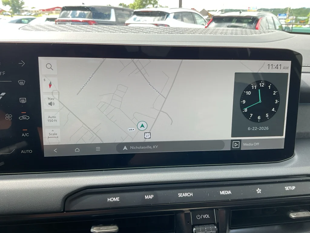 Used 2027 Black Jade Green Kia X-Line SX image 27