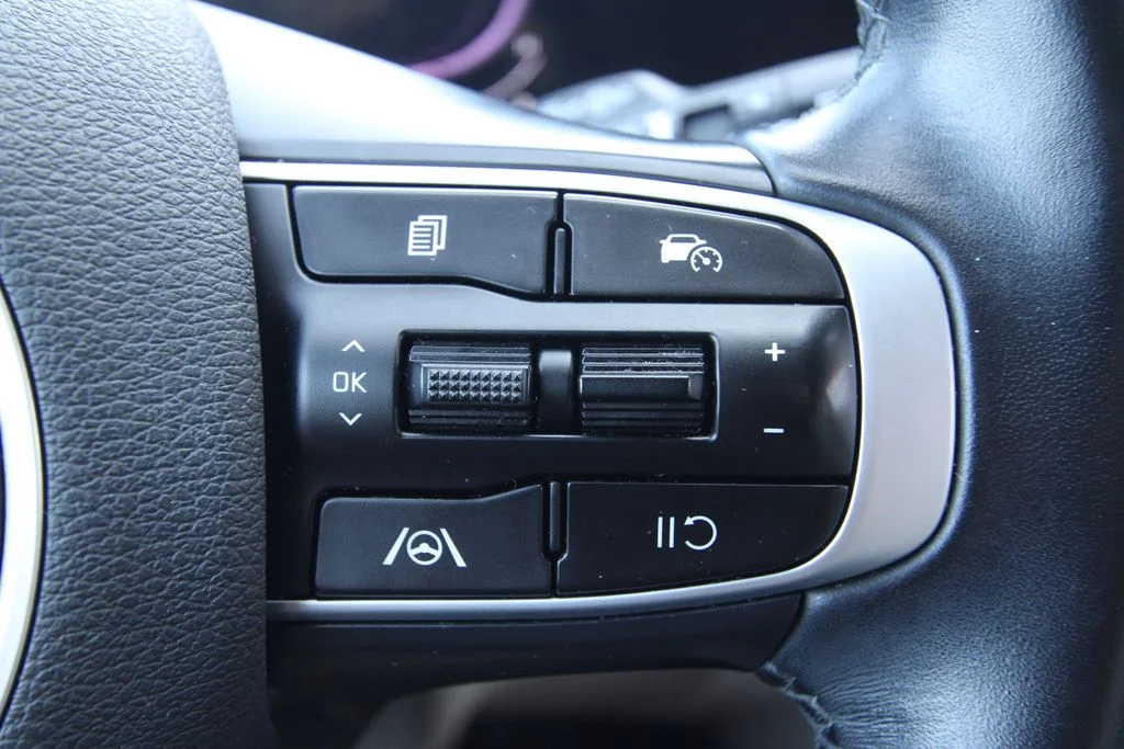 Used 2023 Gray Kia EX image 21
