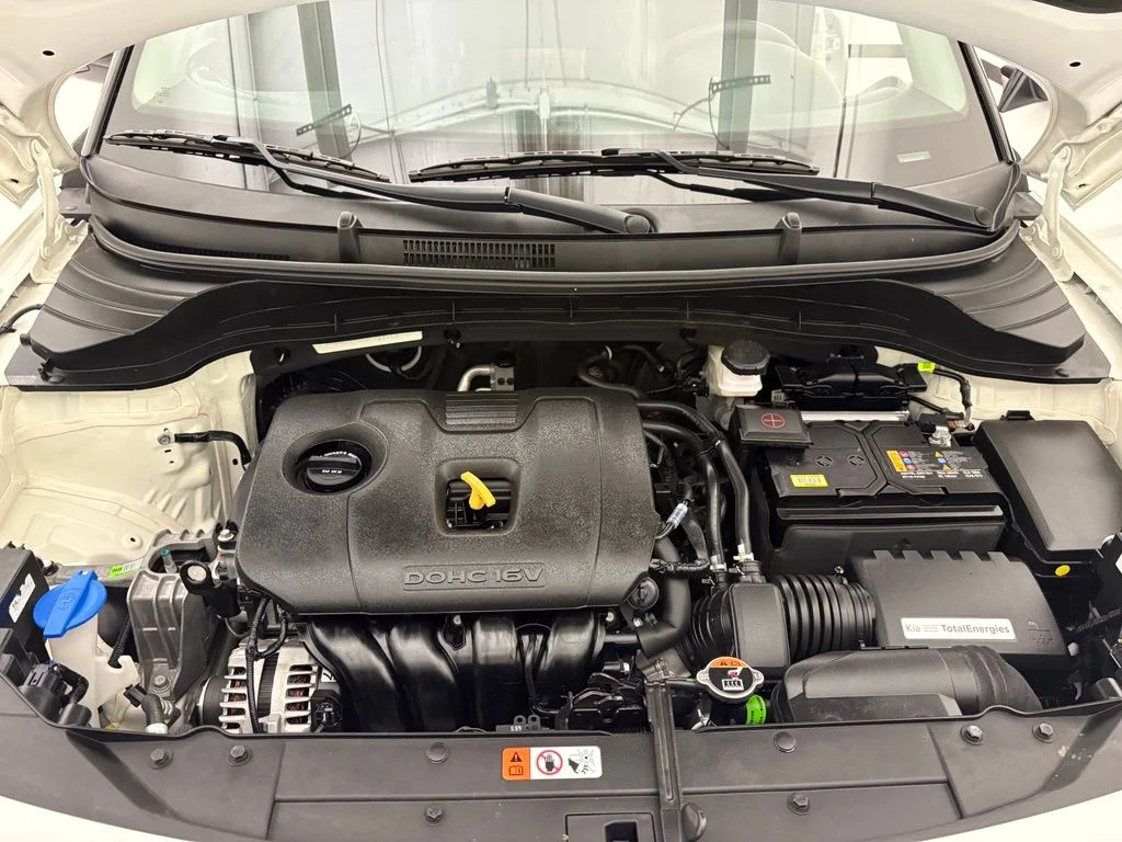 Used 2025 White Kia LX image 32