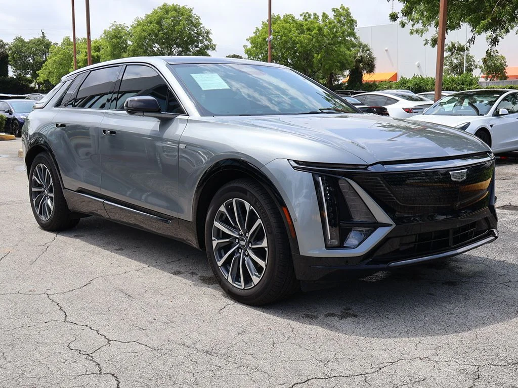 Used 2024 Cadillac LYRIQ Sport 1 with VIN 1GYKPTRK5RZ110930 for sale in Miami, FL