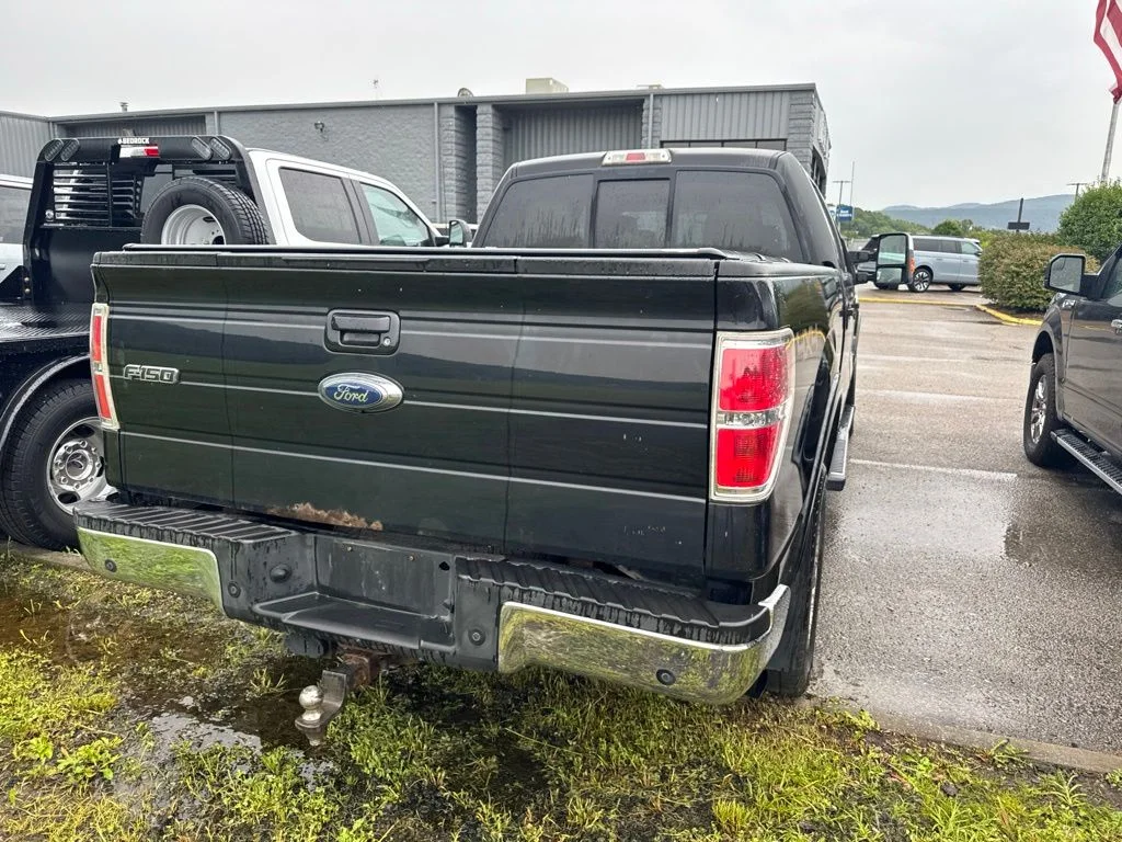 Used 2013 Tuxedo Black Metallic Ford Lariat image 16