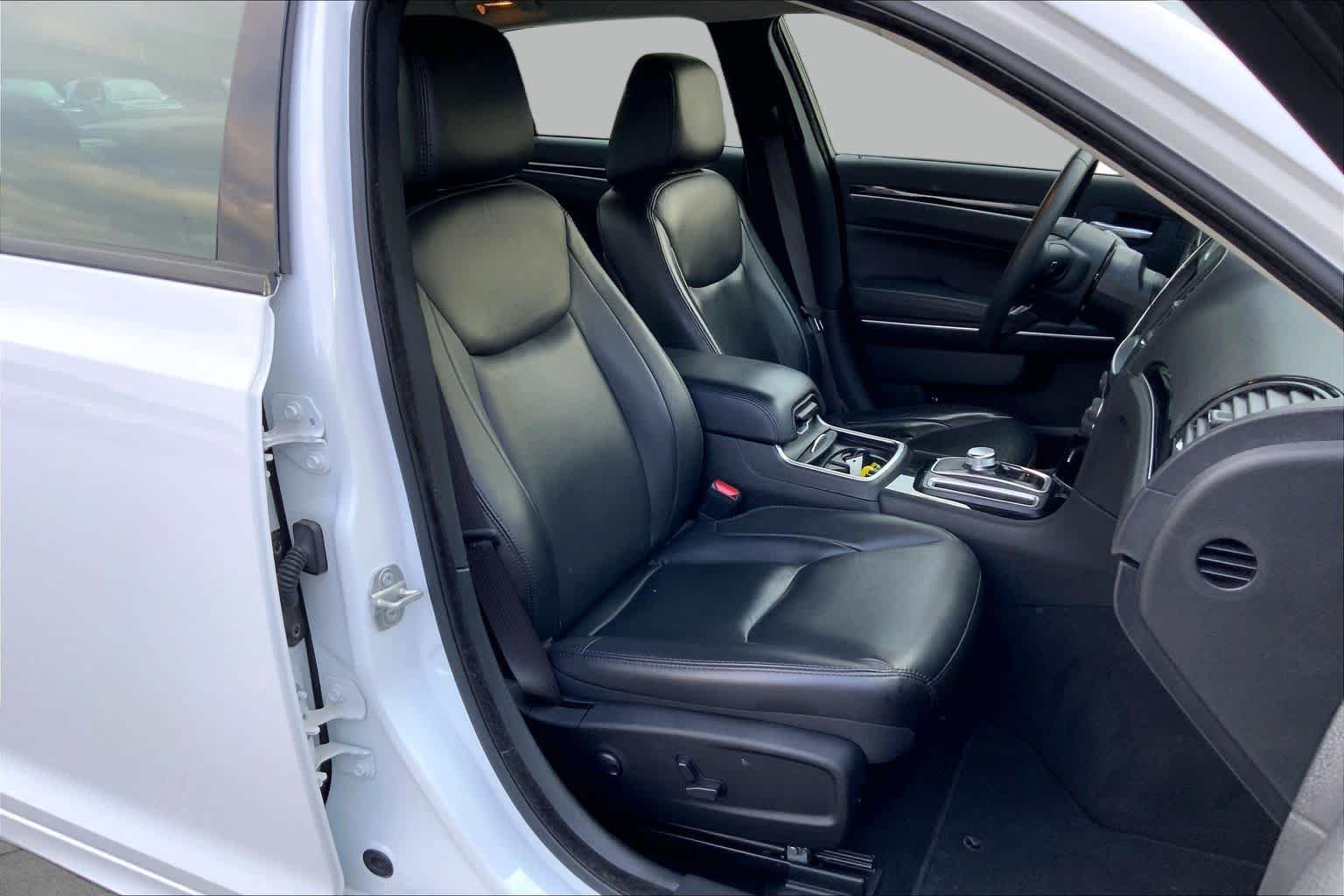 Used 2023 Bright White Clearcoat Chrysler Touring L image 9