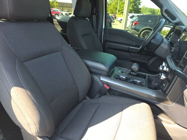 Used 2024 White Ford XLT image 12