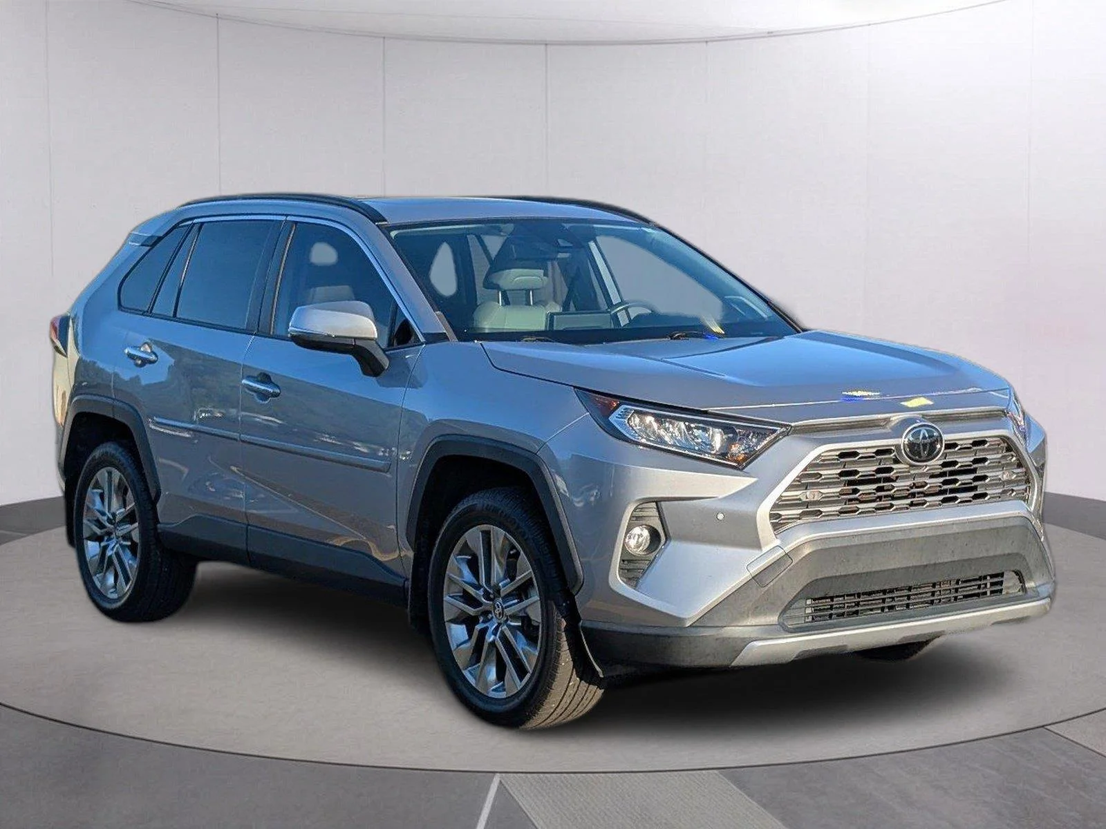 Used 2020 Silver Sky Metallic Toyota Limited image 9