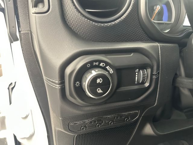 New 2026 Bright White Clearcoat Jeep Rubicon image 24