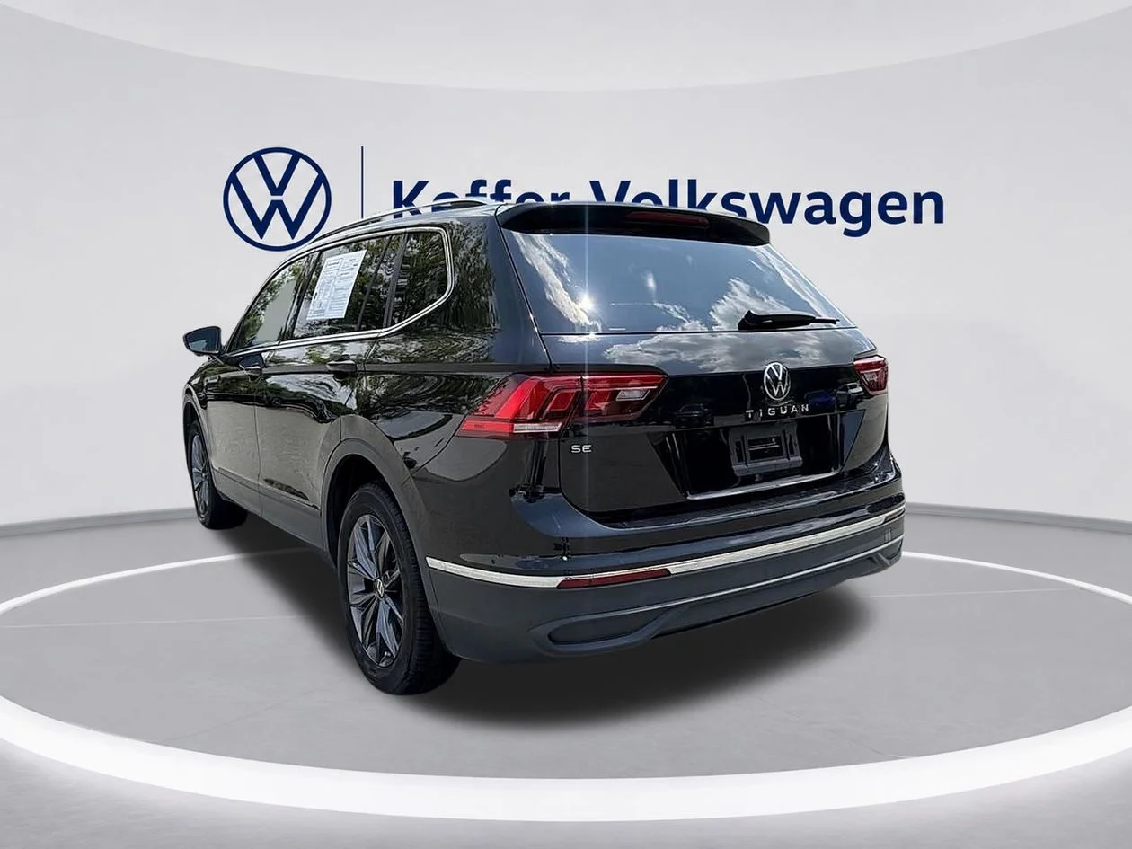 Used 2023 Black Volkswagen 2.0T SE image 3