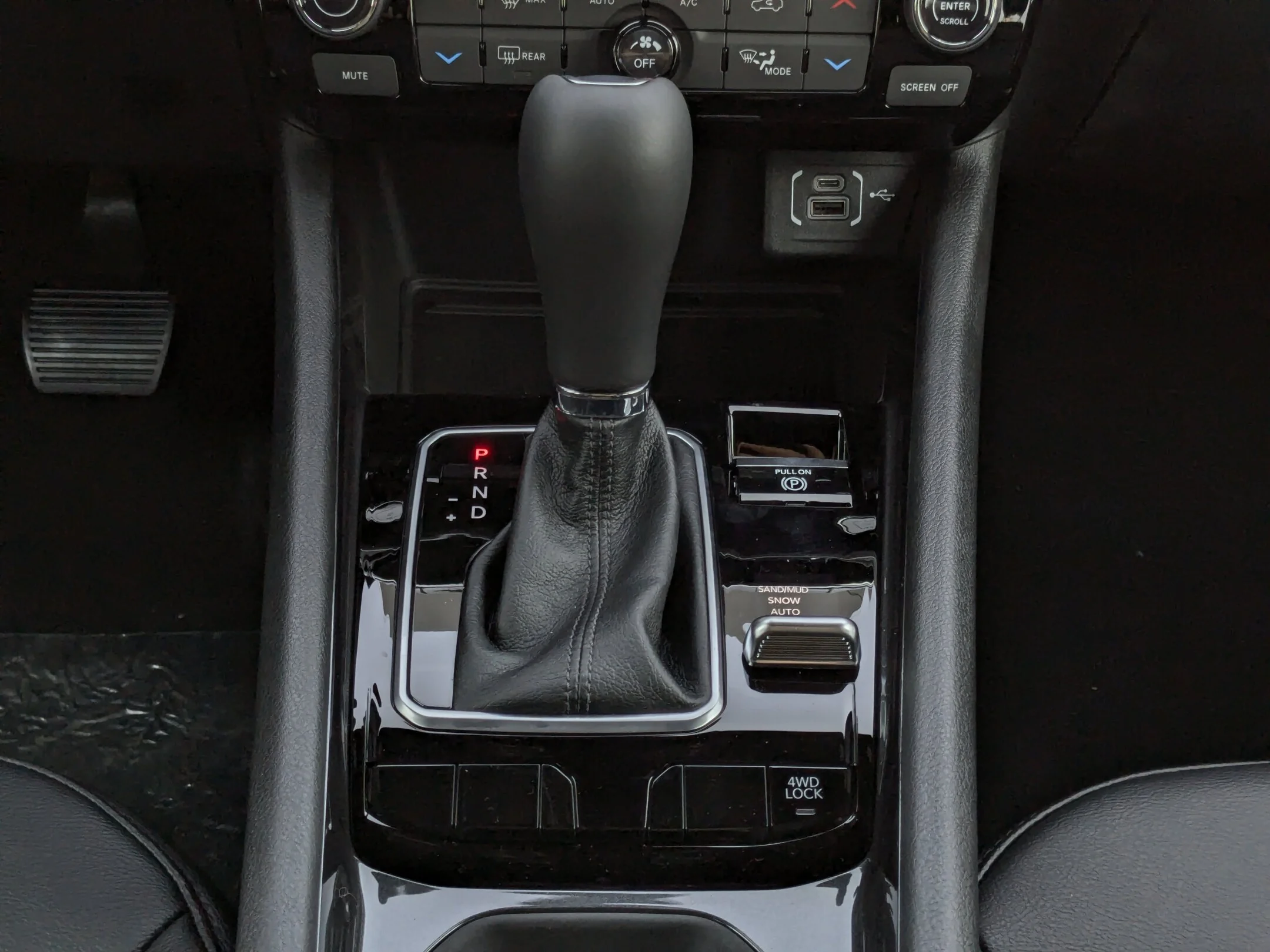 New 2026 Black Jeep North - - 4x4 - Panoramic Sunroof - Alpine Audio - Adaptive Cruise - Power Liftgate & More! image 24