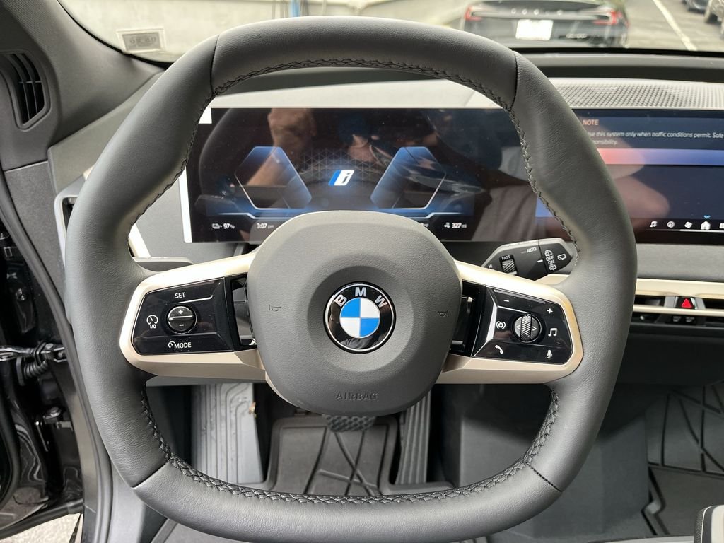 2026 BMW iX 60 - Photo 14