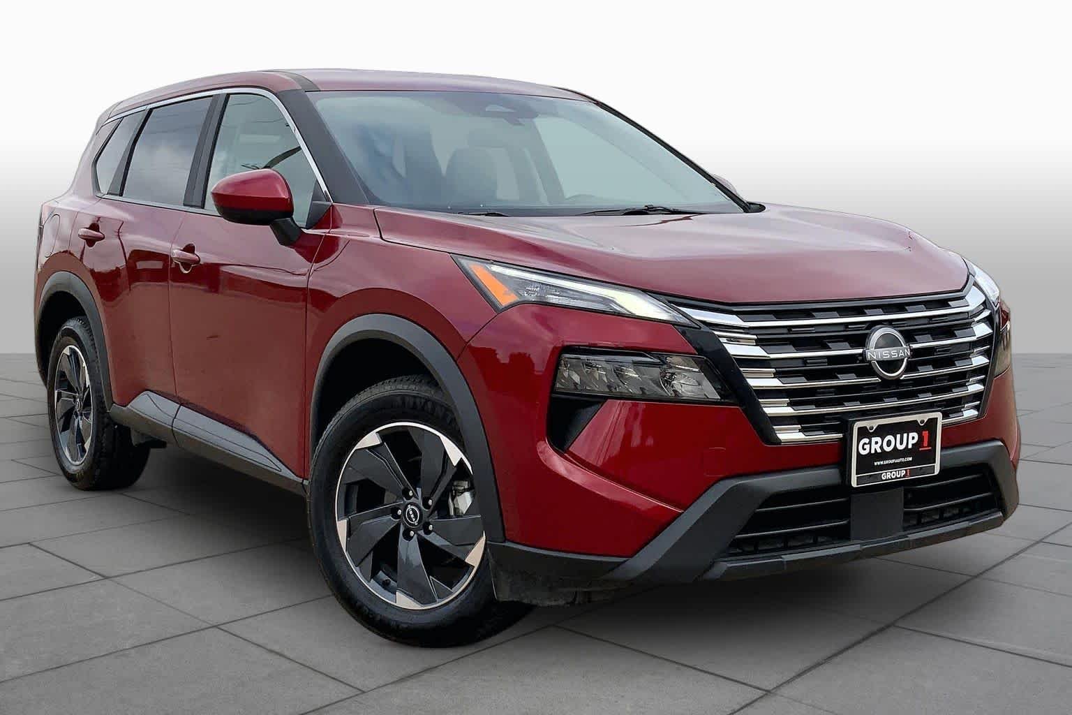 Used 2025 Scarlet Ember Tintcoat Nissan SV image 3