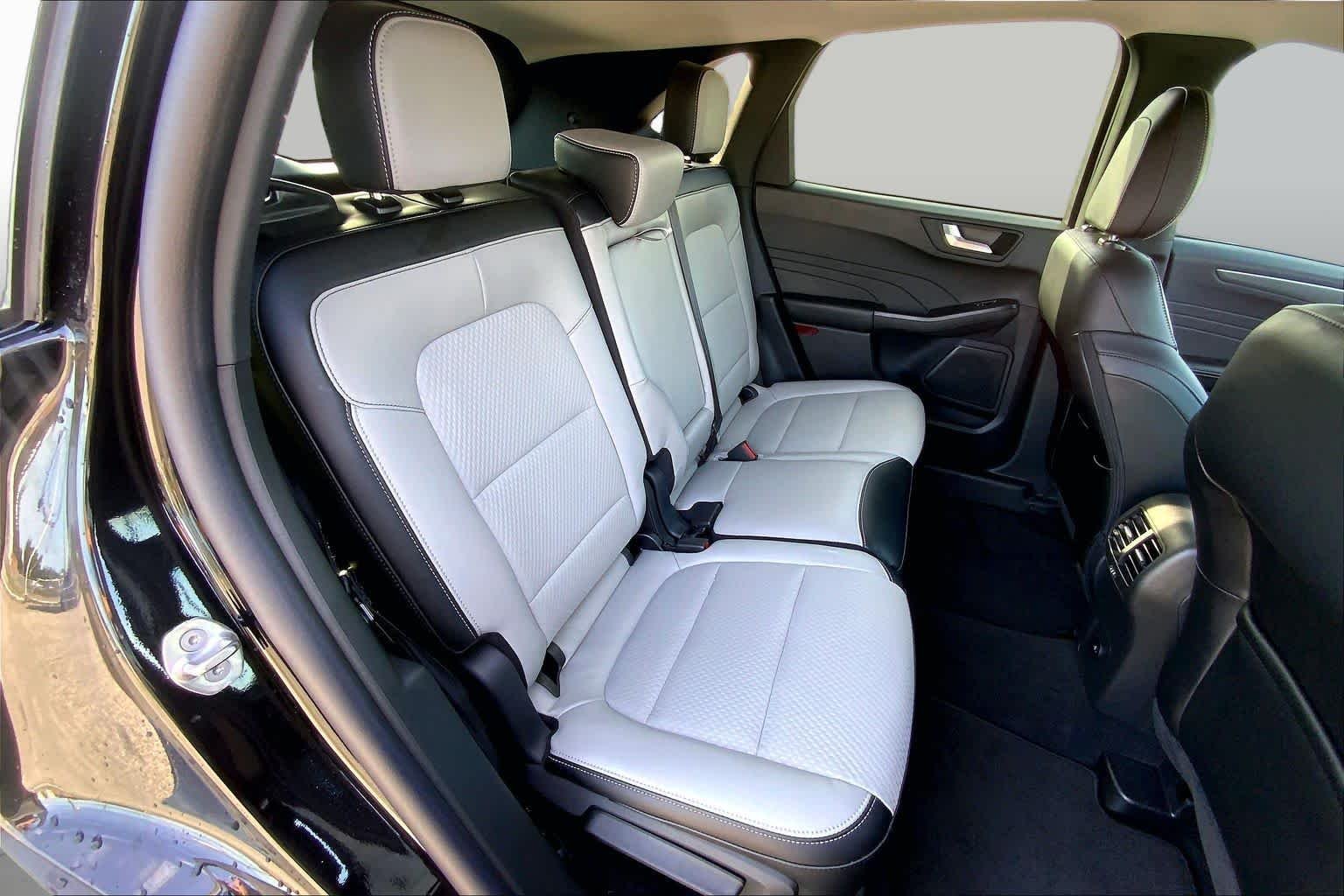 Used 2025 Agate Black Ford PHEV image 40