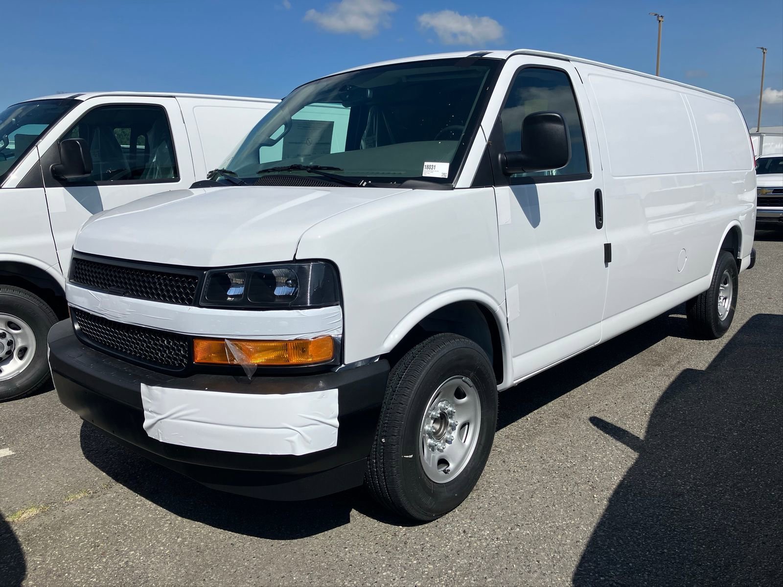 2026 Chevrolet Express 2500 Extended Work Van HD's photo