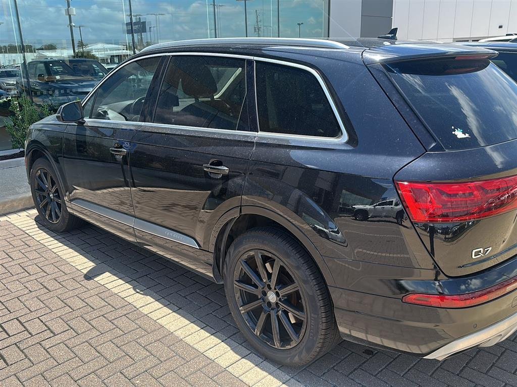 Used 2019 ORCA BLACK METALLIC AUDI QUATTRO image 3