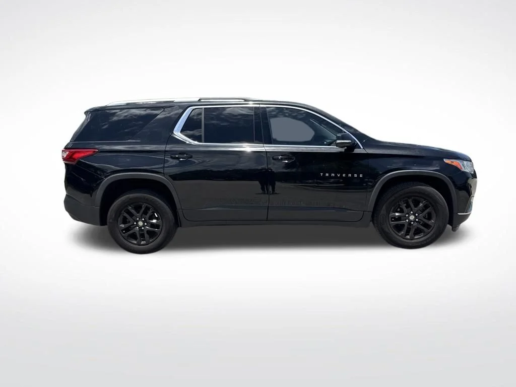 Used 2018 Black Metallic Chevrolet LT image 4