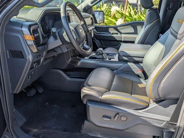 New 2025 Agate Black Metallic Ford Tremor® image 20