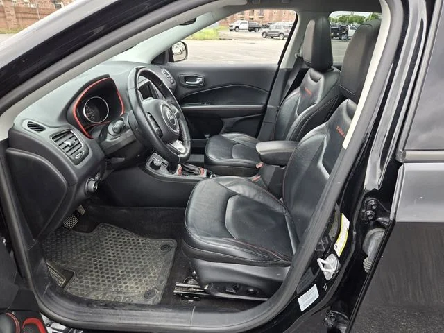 Used 2018 Black Jeep Trailhawk image 10