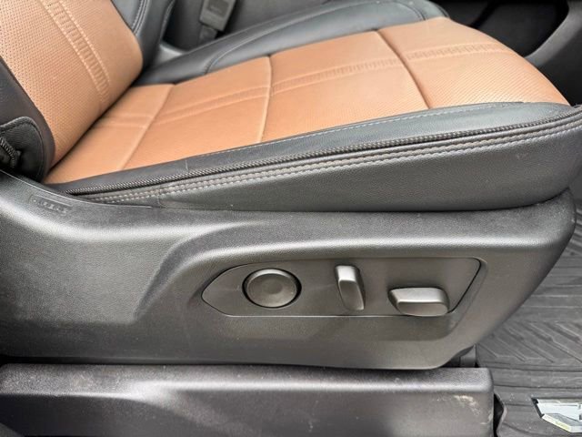 Used 2024 Summit White Chevrolet High Country image 27