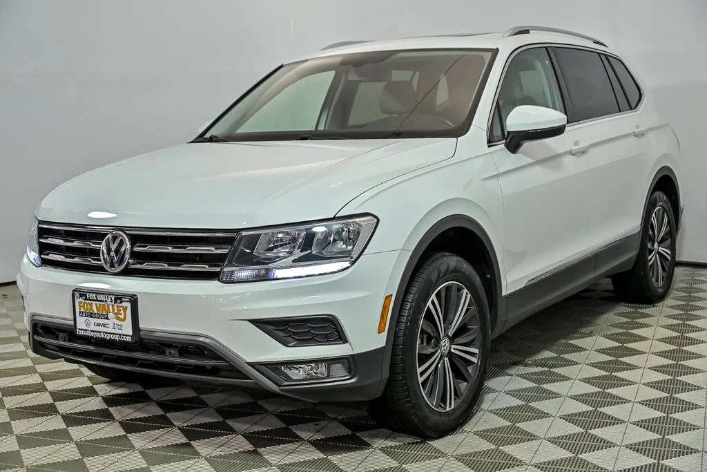 Used 2019  Volkswagen 2.0T SEL image 5