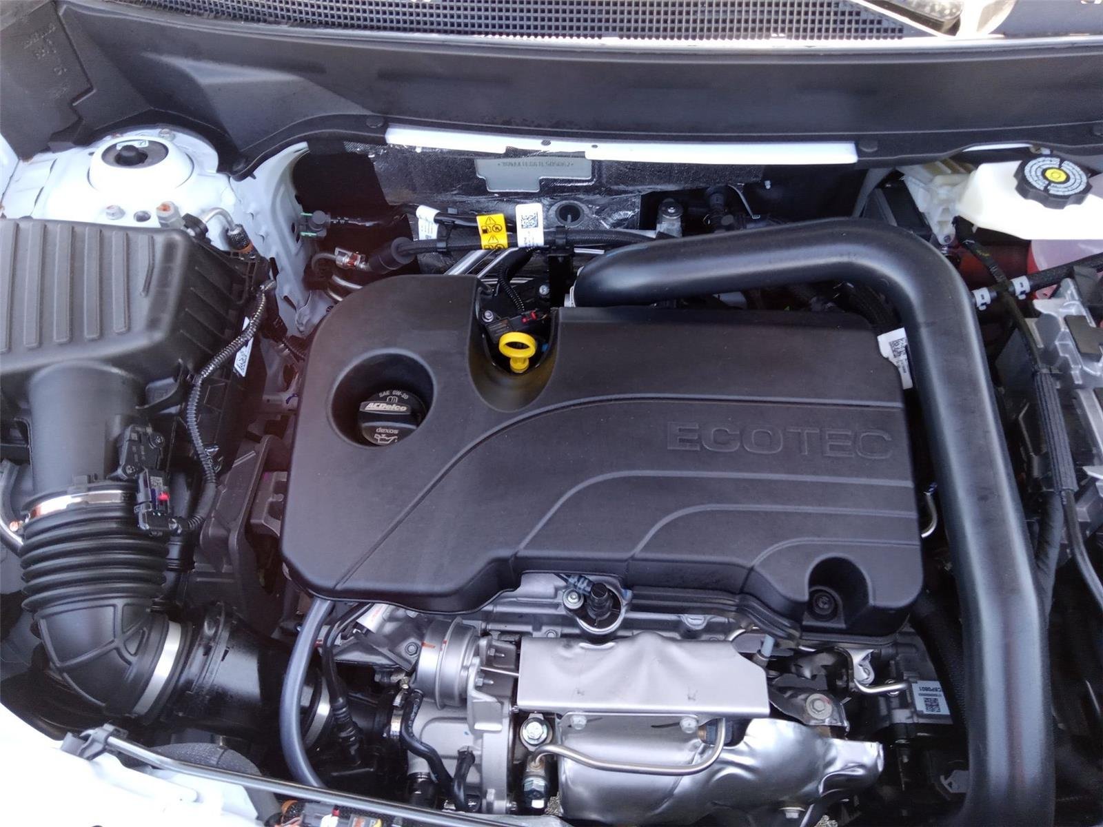 New 2026 Polar White Tricoat Chevrolet RS image 26
