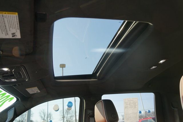 2025 GMC SIERRA - Image 12