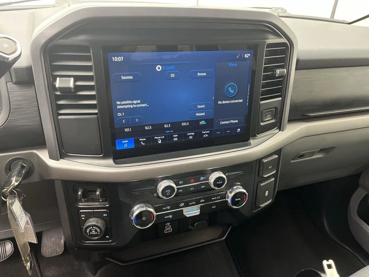 Used 2025 White Ford XLT image 17