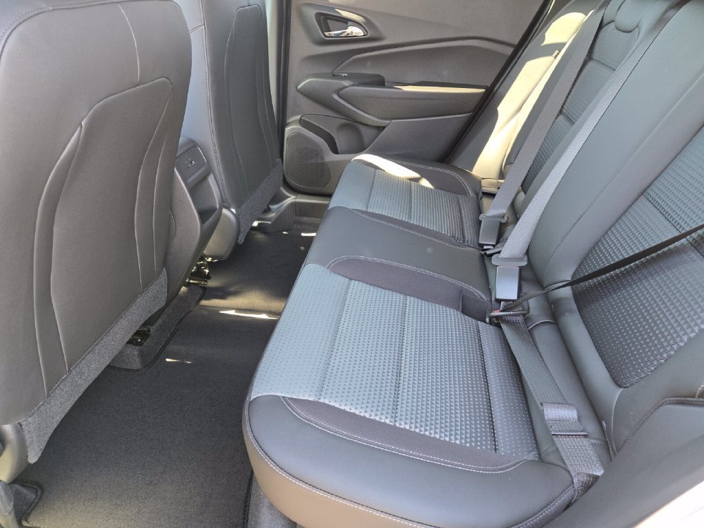 2026 Chevrolet Trax LT - Photo 7