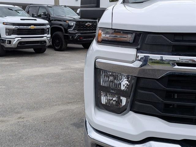 2025 Chevrolet Silverado 2500HD LT - Photo 9