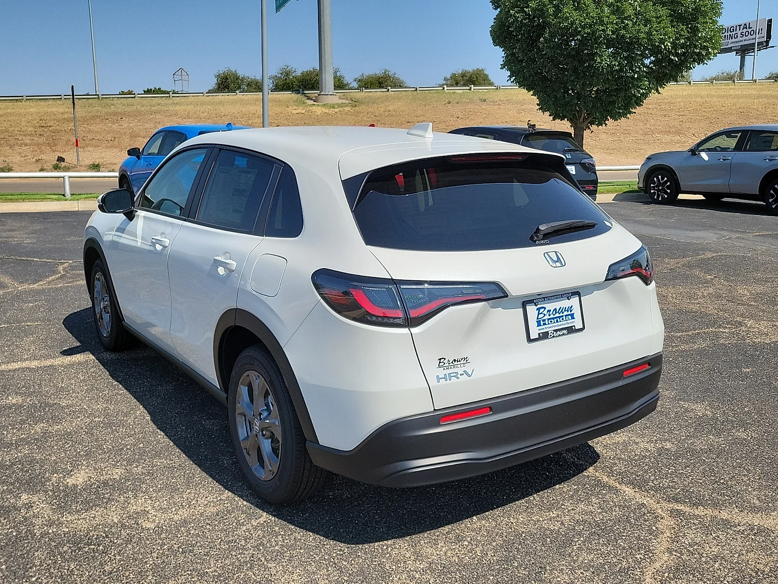 New 2027 Platinum White Pearl Honda LX AWD image 8