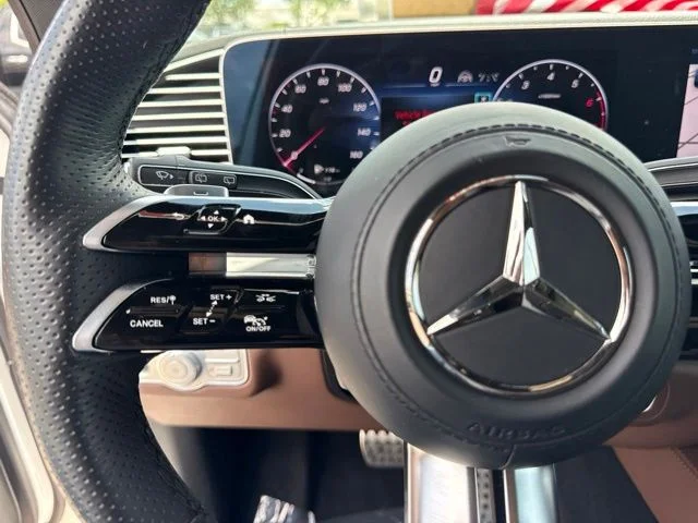 Used 2024  Mercedes-Benz GLS 450 image 26