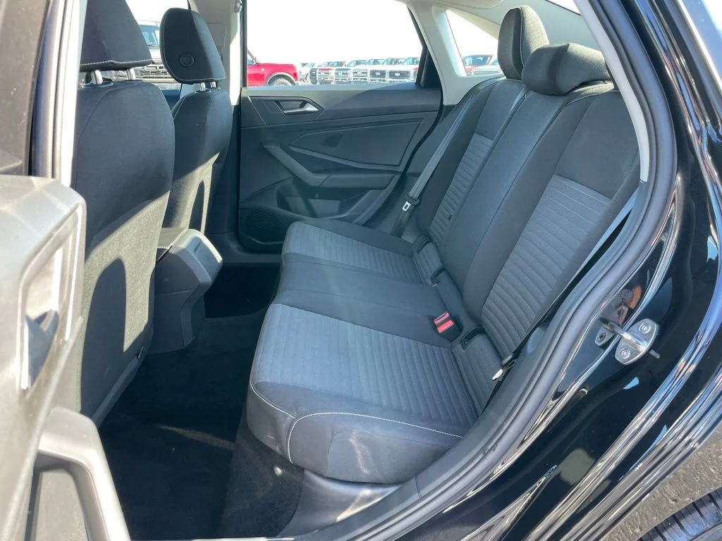 Used 2024 Deep Black Pearl Effect Volkswagen 1.5T S image 8