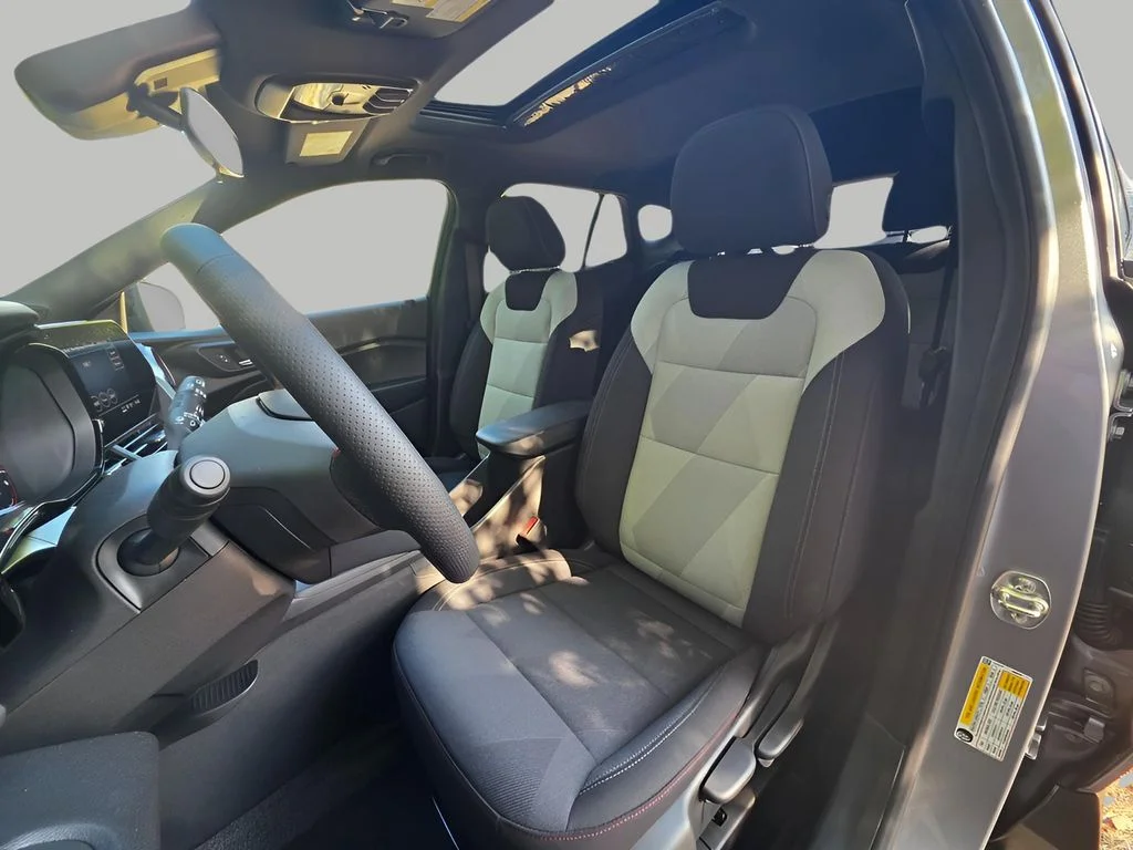 Used 2025 Sterling Gray Metallic Chevrolet 1RS image 17