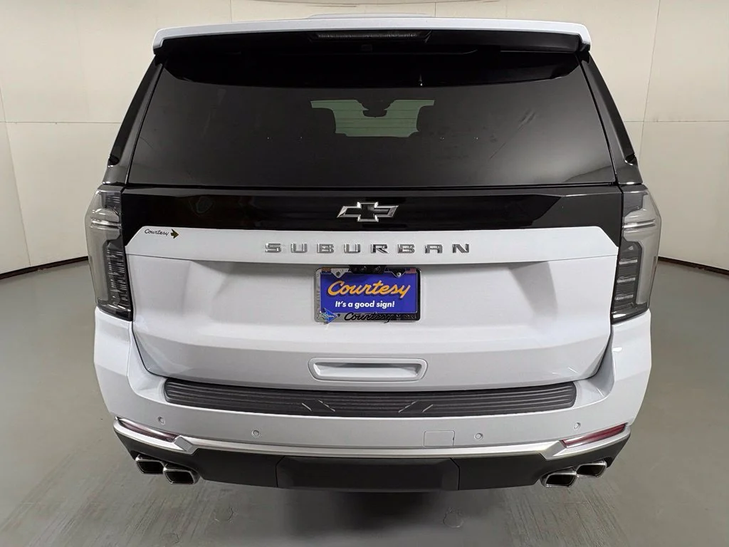 2027 Chevrolet Suburban High Country - Photo 8