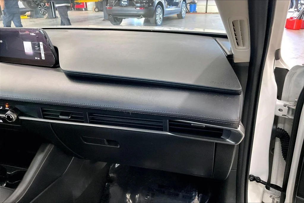 Certified Used 2026 White Mazda 2.5 S image 16