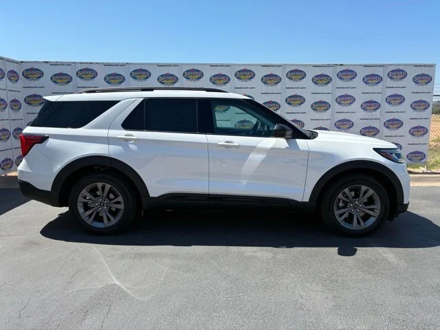 2026 Ford Explorer Active 4WD's photo