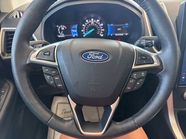 Used 2022 Silver Ford SEL image 28