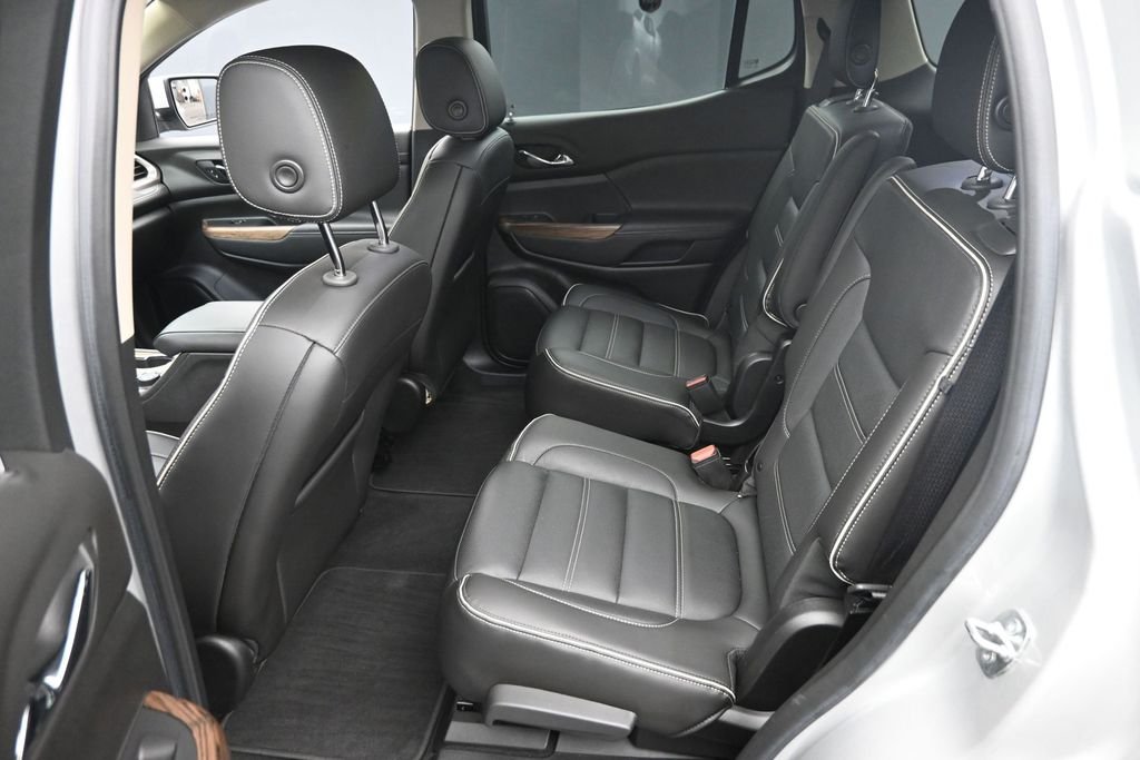 Used 2019 Silver GMC Denali image 14
