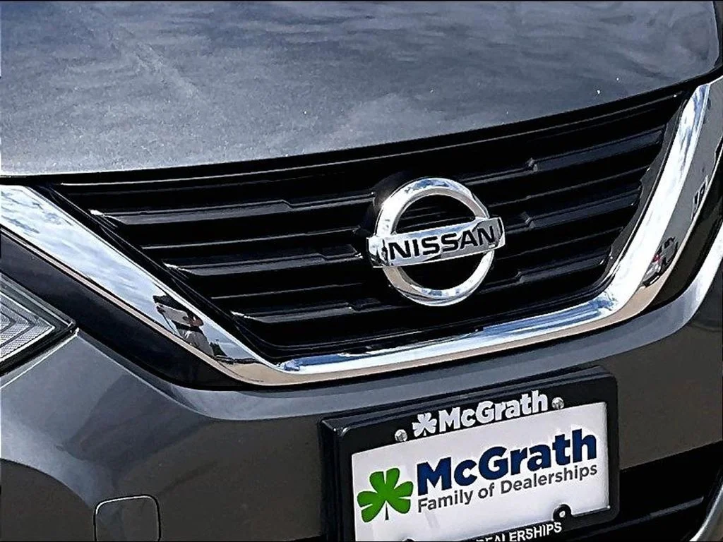Used 2017 Gray Nissan 2.5 S image 33