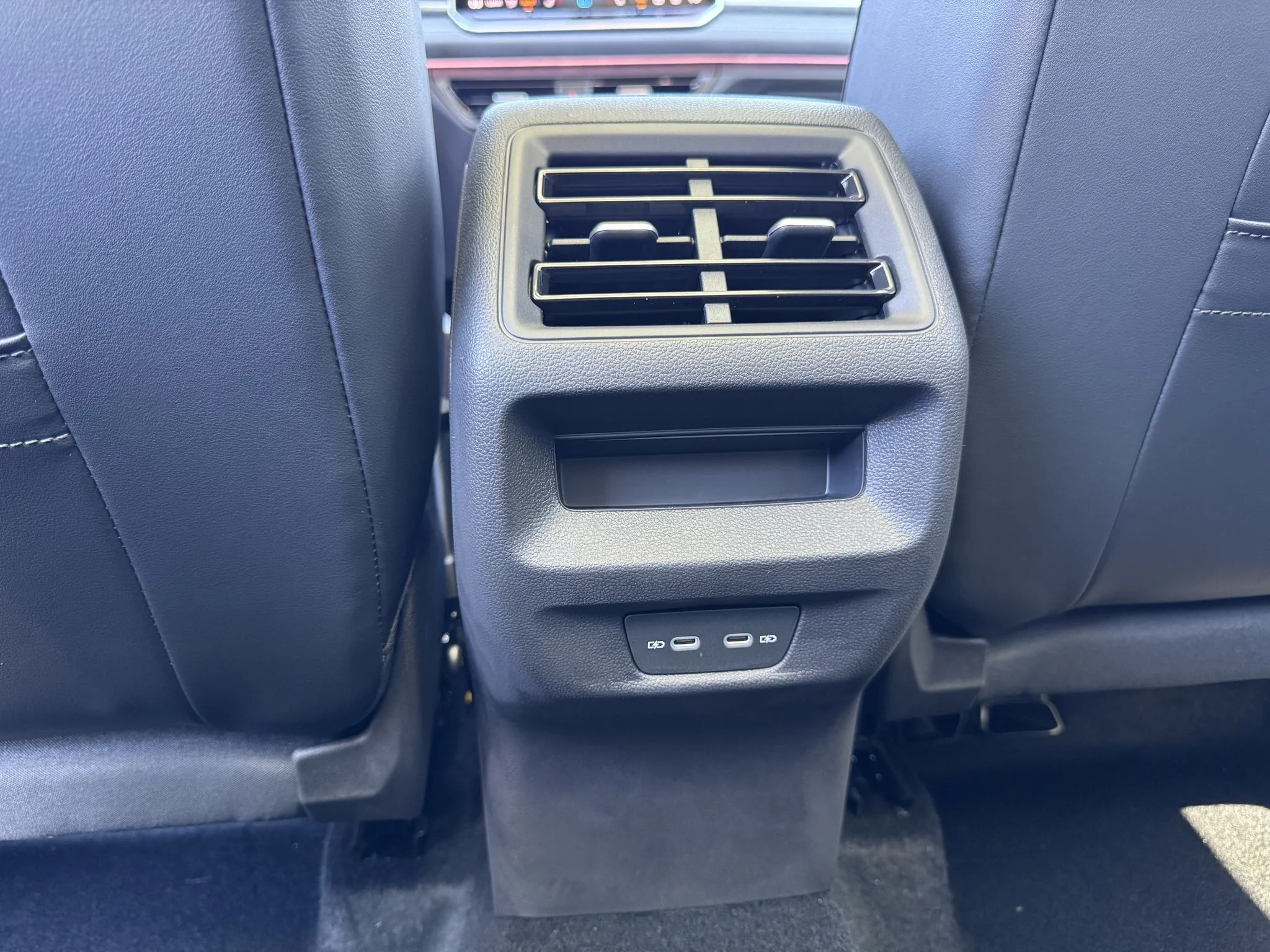 Used 2026 Platinum Gray Metallic Volkswagen SE image 30