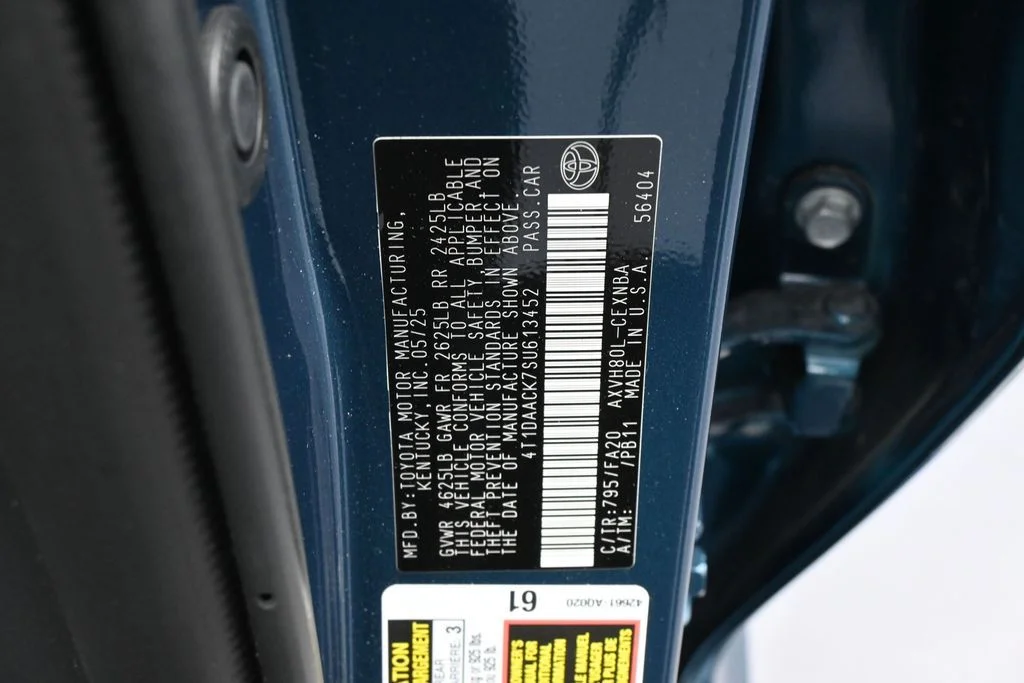 Used 2025 Ocean Toyota LE image 14