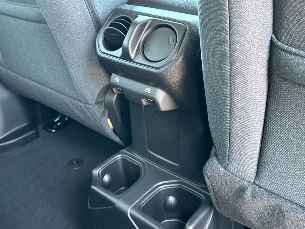 New 2026 Reign Jeep Sport S image 17