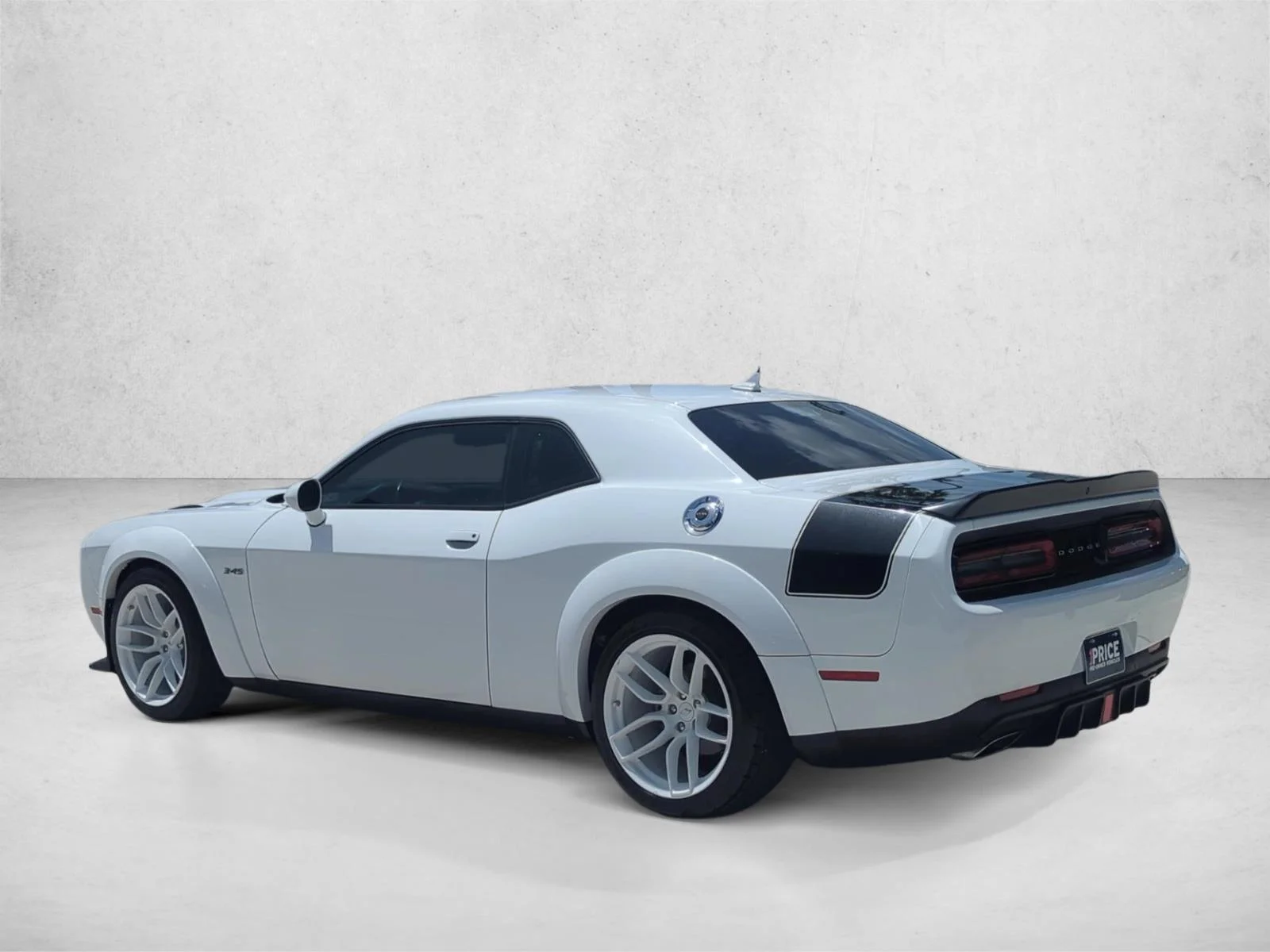 Used 2023 White Knuckle Clearcoat Dodge R/T image 7