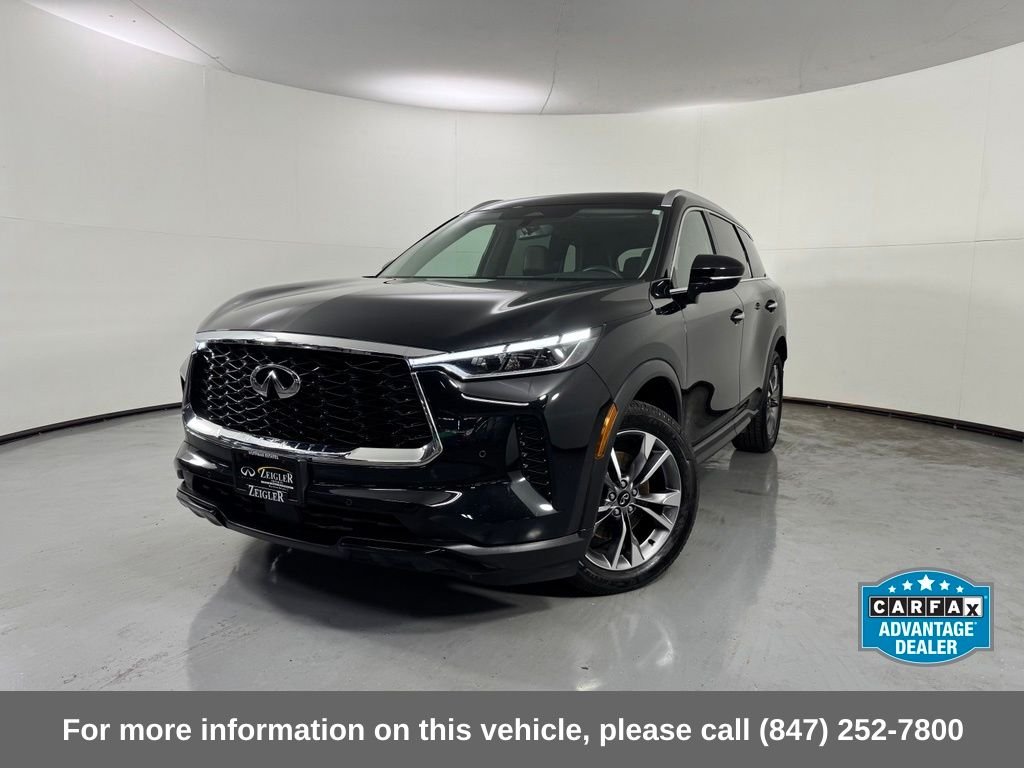 Used 2023 Mineral Black INFINITI LUXE image 1