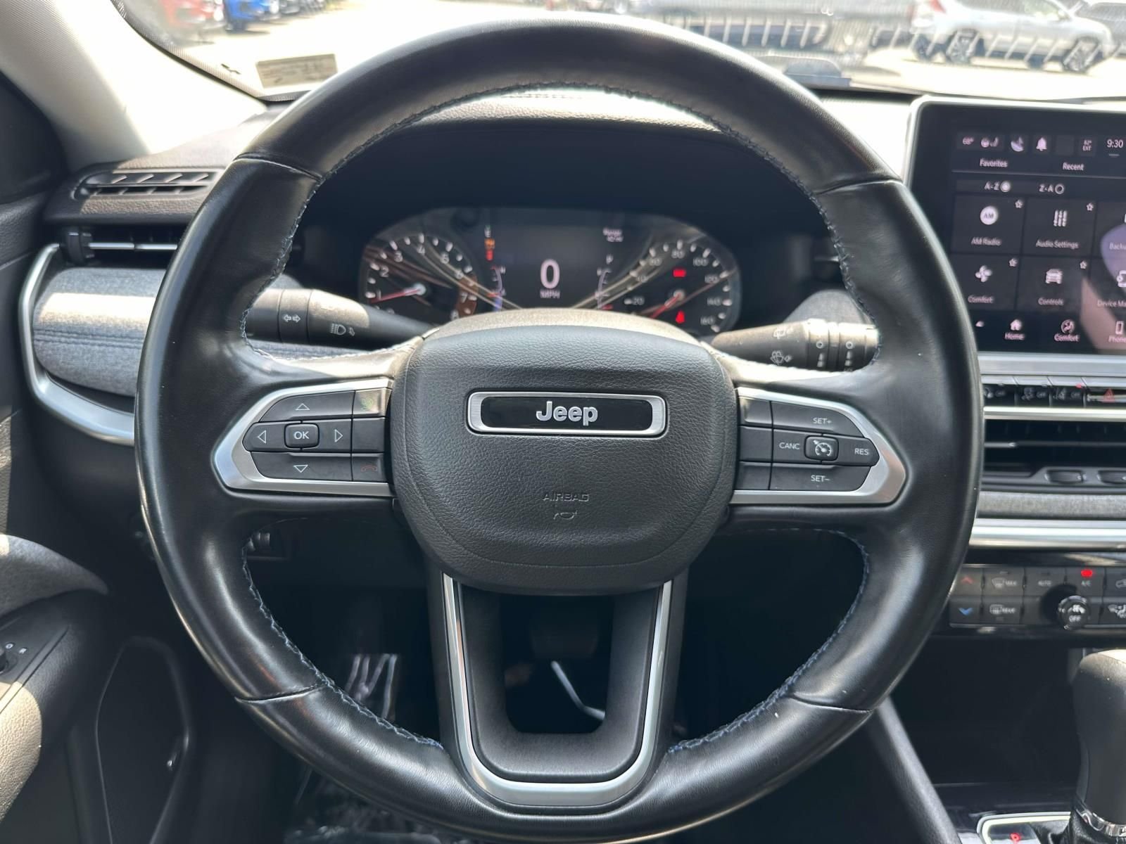 Used 2022 Silver Jeep Latitude image 17